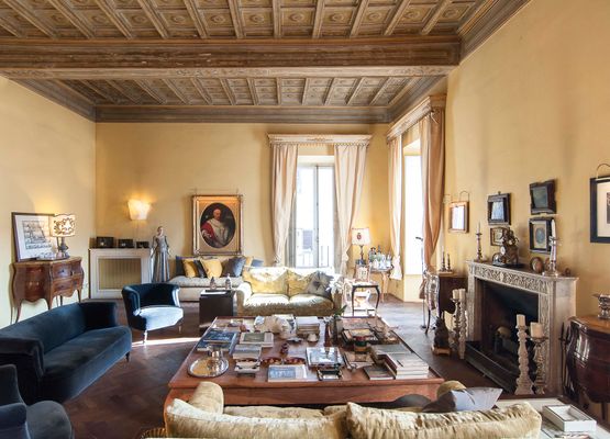 Rome, an Aristocratic apartment in Historic Palace near the Piazza Navona